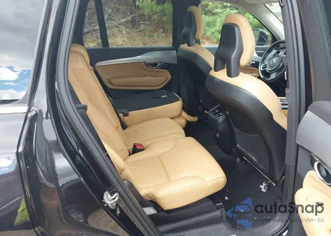 2016 Volvo Xc90 T6 Momentum z USA, uszkodzony, nr VIN YV4A22PKXG1037401